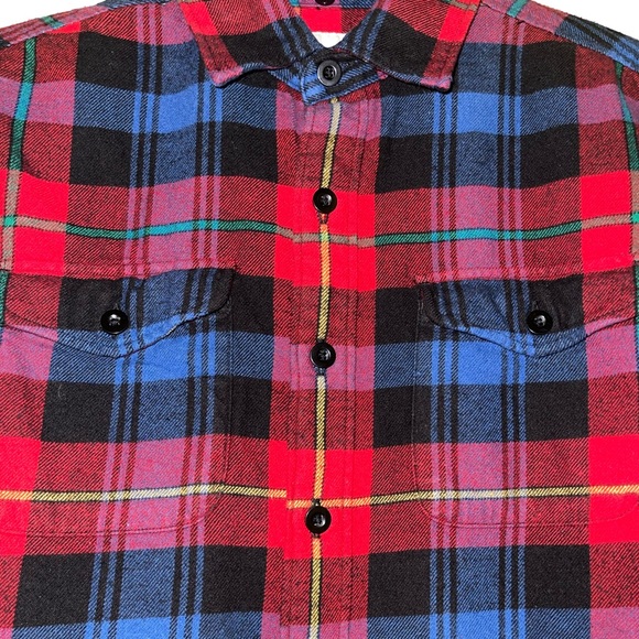 American Eagle flannel 🪵🔥 - Picture 3 of 4